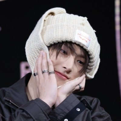 minkyyeol's profile picture. EXO-L (2015) and Atiny (2023) 🫶🏻 // the soo to my chan, @sootrawberry // icon by @touhu_273S