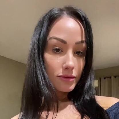 clarajohson63's profile picture. Making moves while they tweet about it.