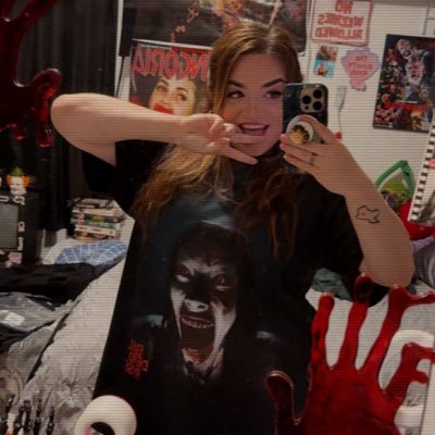 Clarissa_001's profile picture. you just gotta keep on livin’, man. L-I-V-I-N. 🤙🏻🦦✨ ✺ Capricorn | ☽ Scorpio | ⤉ Gemini