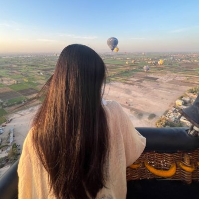 B1nh0Nascwk's profile picture. 시장은 오르내리지만, 나의 스타일과 철학은 변하지 않는다.
세련됨은 결과가 아니라 태도의 문제다. 🖤👗