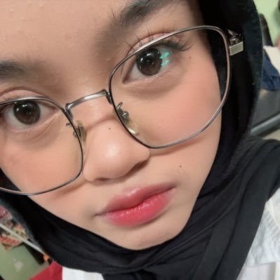 heelaaaaaaaa's profile picture. hi stalker, thanks for checking up on me!