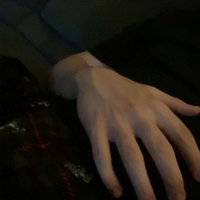 n1cksdicc's profile picture. 18 🤗.                new account