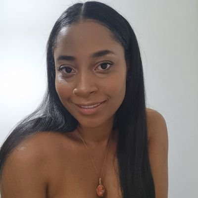 delpilar_1's profile picture. ✨Bajo la promesa de hacerle el amor a todo en la vida… 🍂🍁✨