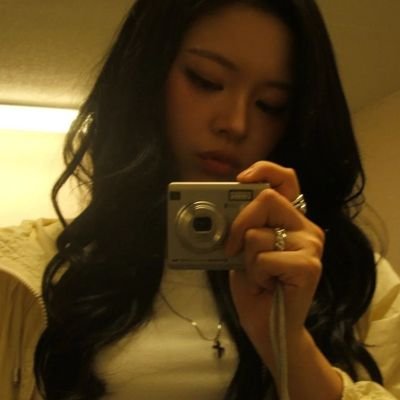 BobbyChan__'s profile picture. #1 nayeon enjoyer | once 🍭 | #LakeShow