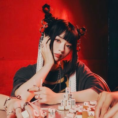 moeri_moon's profile picture. 魂がガズムする爆アゲ飲酒電波系ユニット💘不老不死💘言霊担当（@flow_fish000）💙 楽曲リンク🔗https://t.co/A8U77k9qsr 💜🧡moon grin（@moon_grin116）のVo.＆Trackmaker🌝 / 働く肝臓🧠