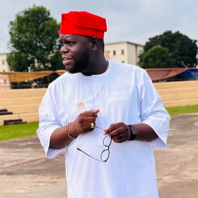 oluvercetti's profile picture. 👨‍👩‍👧 | Software Engineer #ChelseaFC. No Stress Zone.