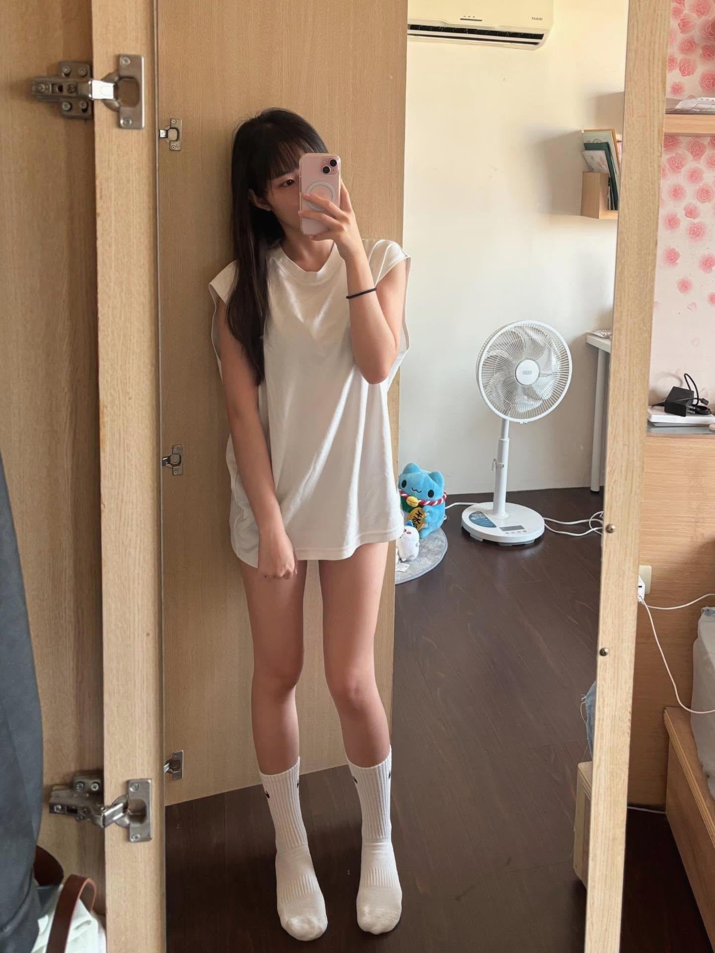 4XQIJ1y5ZJJAF's profile picture. 分享練習和喜歡的照片 生活充斥著拍照回和瑜伽