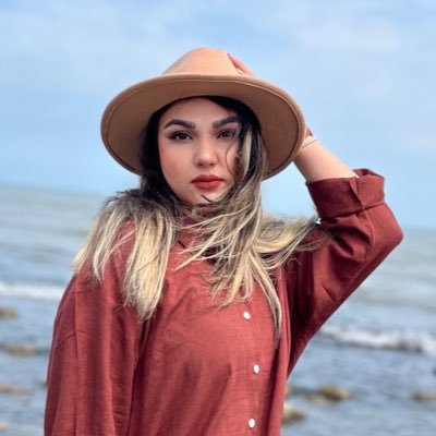 fifi_fatemeh's profile picture. جوری زندگی کن که داستان واسه تعریف کردن داشته باشی :)