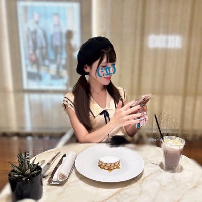 _3ux_xu3's profile picture. 