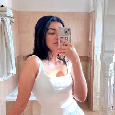 Dr_Ananya11's profile picture. Doctor in India👩‍⚕️