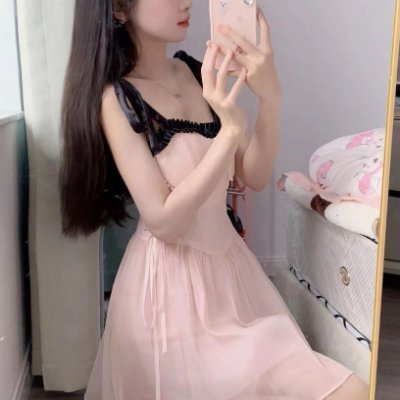 lindalucifer's profile picture. 