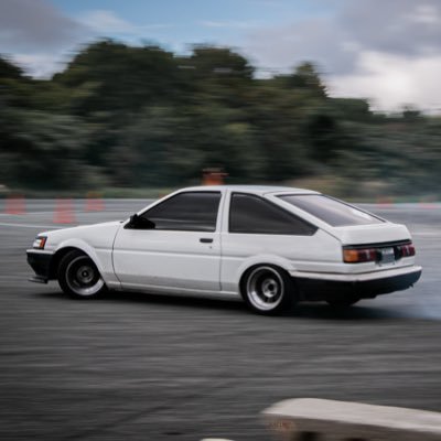 dikluq's profile picture. 