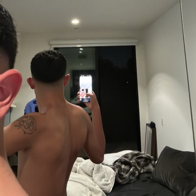 roinujb's profile picture. 