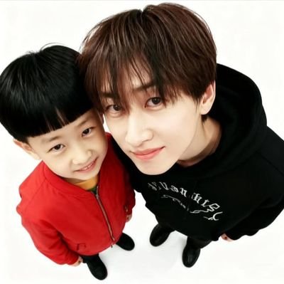 dreamsunshine_'s profile picture. Just Be Your Self
Fangirling acc💙💚❤
Kadang Ke Suju, Kadang Ke Nct, Kadang Ke Red Velvet Dan Seterusnya✨
 Ig :yunitapurnmsri