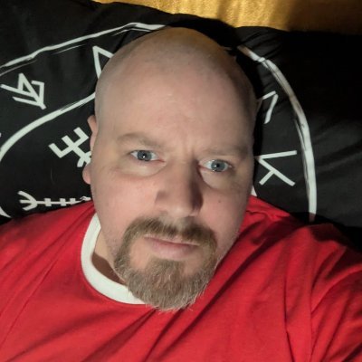 Rog2457's profile picture. Just anothe DJ seeing out the end of 2025 ready to bang the hell out of 2026