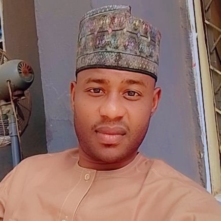 ebarkama's profile picture. Gombawa diban fari, ba'akwana dakuba an tashi daku