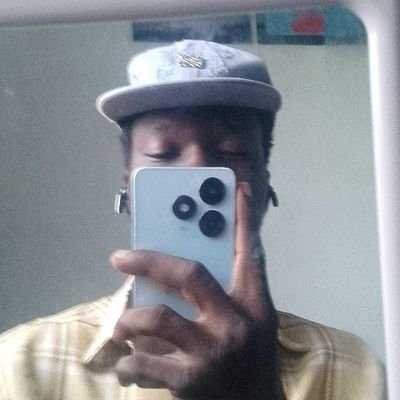 pluke_d_gr8's profile picture. Pop Artisan | Graphics designer | Always open to gig