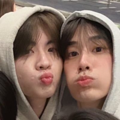 Arisaa743's profile picture. 