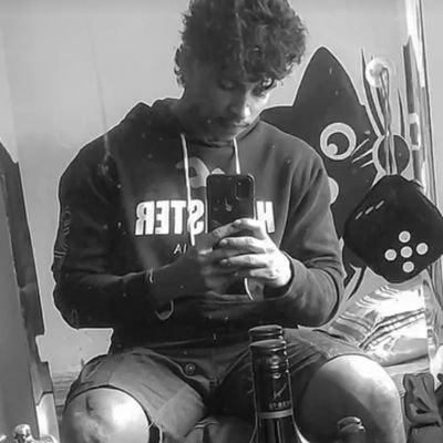 DURALUMIN011198's profile picture. 28 | simple man | coffee & cuddles  chaos