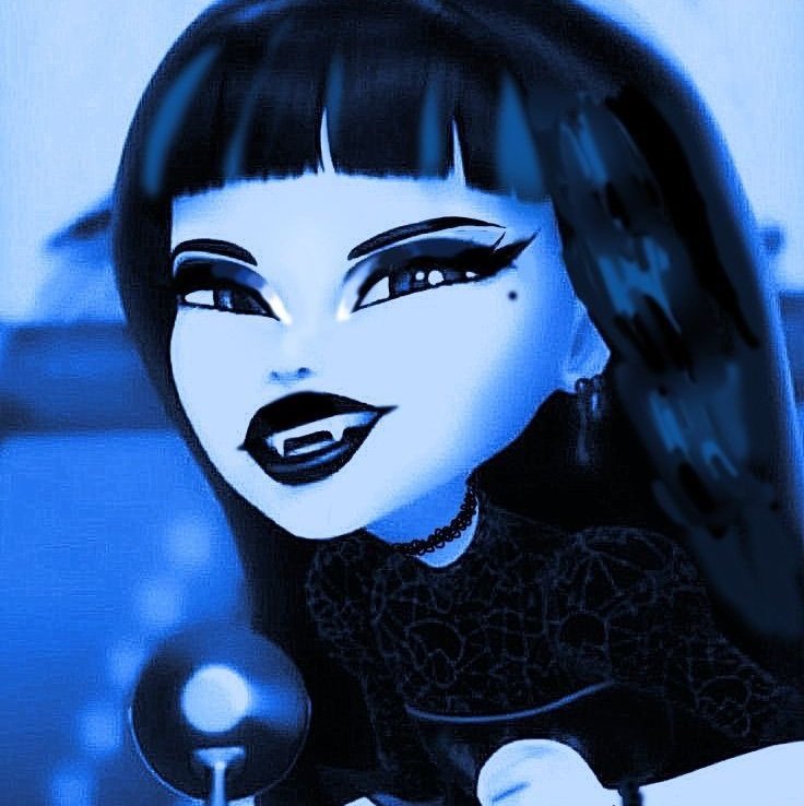 Indinisx9's profile picture. 