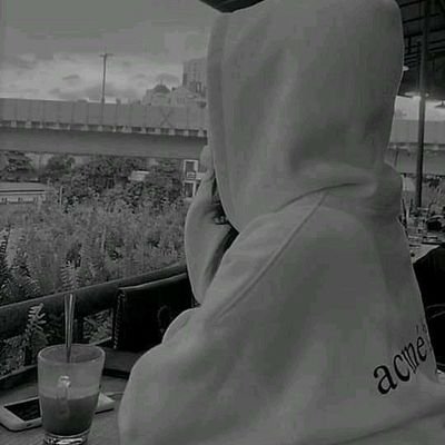 ani1_charity's profile picture. |ambitious| petroleum engineer| #UNIUYO
#stunt beader #parfumier || crypto enthusiast || web3 Ambassador.