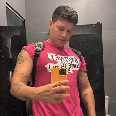 renanvevo's profile picture. então