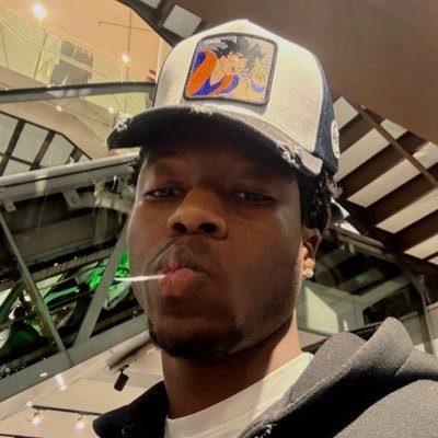 claudilsonn's profile picture. 91 🇬🇼