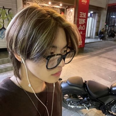 iriowz's profile picture. @_leo0o0o's smile protector