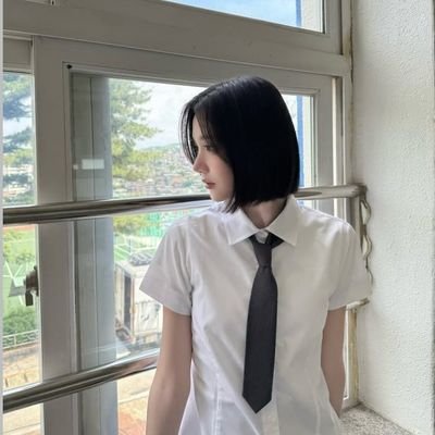 Gyounjvnq's profile picture. ₍^⑅^₎ 𝅄 𝟭𝟵𝟵𝟲 ꒱ 𝆬𓈒 ℒimelight upon her ㅡ a sole moonbeam that is equal part o’ glitter and grace, Go Younjung. 🎀 manager of 𝑯𝒚𝒔𝒕𝒆𝒓𝒊𝒄𝒂𝒍 ˖ ݁ts.