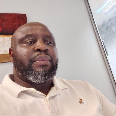 RhandzuMdabula's profile picture. 