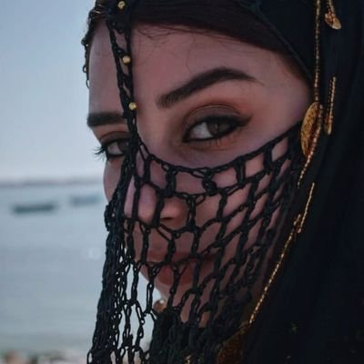 caket3rees's profile picture. بالضبط انا كيك وده حــ سابــي الجديد 😉💃
.
.
التعريص هو الحل ❤️