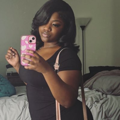 lulcyy__'s profile picture. ✭✭✭✭✭