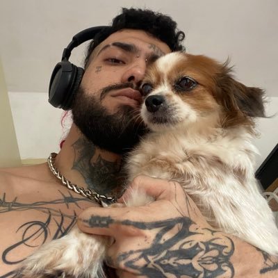 sosocomodio's profile picture. A cachorra mais burra desse calçadão . ⚔️🌪️. NB 🏳️‍⚧️, 007 - Fazendo sucesso na https://t.co/EJcur1CZgx. e gigolando no @TheOnlySodoma 🔞