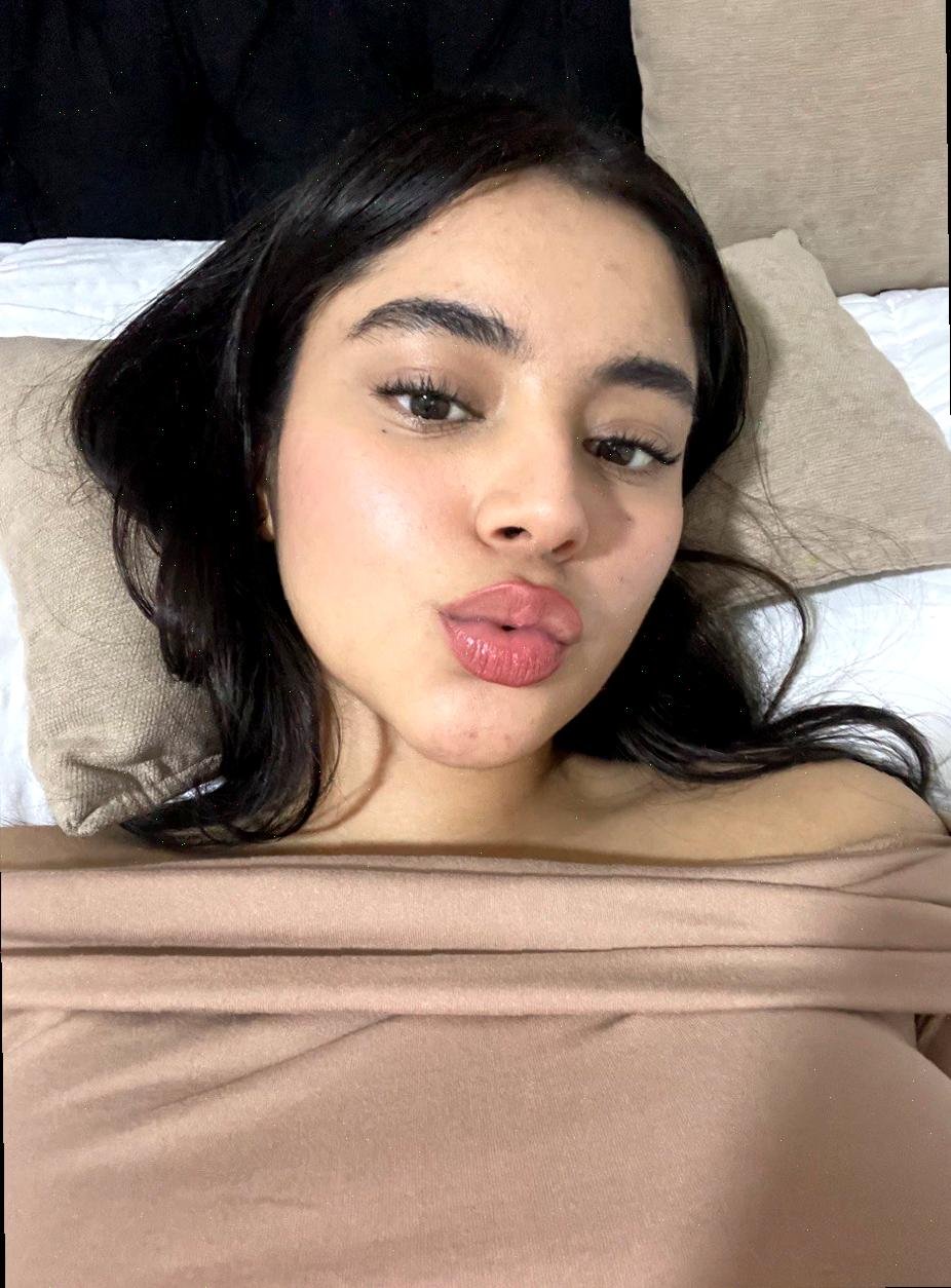 mollypkzp's profile picture. 21 🤍 elon obliterated my previous vibe so i’m orbiting here :/ part-time spaghetti sociologist ngl 😭