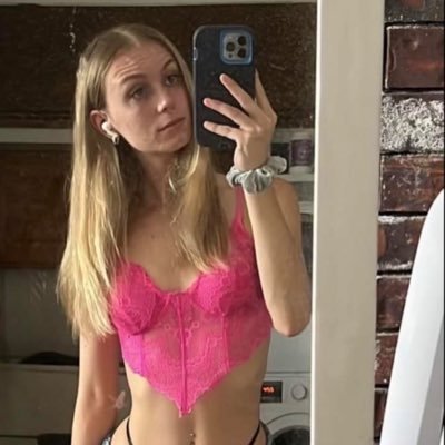 cuckhunterameli's profile picture. Goddess 👸 big cock only, 🍤 tribute $15 cuckies dm me for cash meets