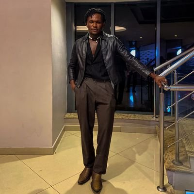 rivertophas's profile picture. i write films and make them. content marketing.