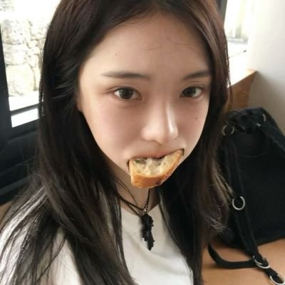 itsmehsowel's profile picture. — 𖹭 business acc