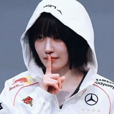 T1MiyawakickMe's profile picture. T1. FCB.
 #LeSserafim #XG #IDLE* #Aespa #Babymonster #SKZ

Faker es a quien rezo. Anime, Terror, Kpop, mi Barça y Lol, que mas queréis? Lvl 31. 
@hardarcee