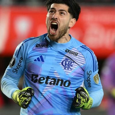 pedrazzi__'s profile picture. Campeão Mundial | Tricampeão da América | Octa Brasileiro | Penta Copa do Brasil | Mercosul 99 | 39 vezes campeão Carioca | TUA GLÓRIA É LUTAR! 🔴 ⚫️