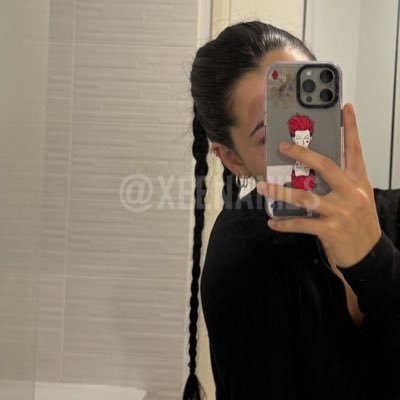 xeenanils's profile picture. materialistic girl • 444 • Goddess • 23