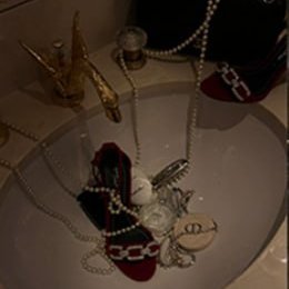 Harrietteirra's profile picture. Be an original and let the world follow you.