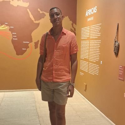 luflazinho's profile picture. 🏳️‍🌈
🏖#rj +5521
♑️ #capricorniano 22/12
❤🖤  #flamenguista
💚💖 #mangueirense
🐍🖤💛 #candomblessista #arroboboi
📝🧑🏾‍🎓 #gestaocomercial