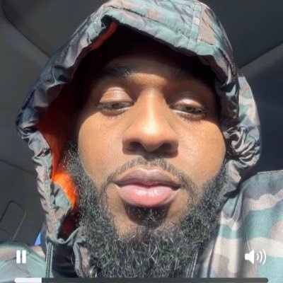 lj_wann's profile picture. Half Amazing. Godspeed.