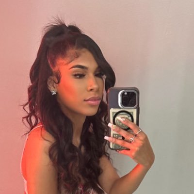 abrivna's profile picture. i ain’t them and they ain’t me #1of1 💕