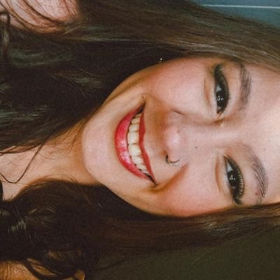 tialolooo's profile picture. e eu sei lá