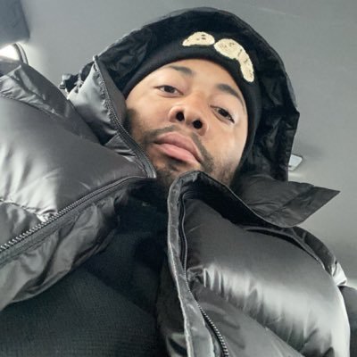 SpennitWithEase's profile picture. #FreeTheGuys 🎒💸🦃 LeviStrong 🎗CBS Desperate Measures | Anime. Money. Fashion. • Common Sense God•