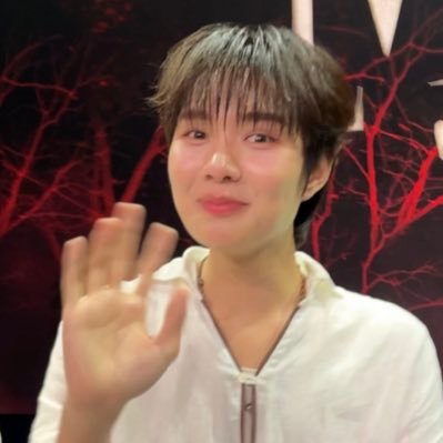 tulipping01's profile picture. fan acc. 🦆🐰KengNamping🫶🏻✨