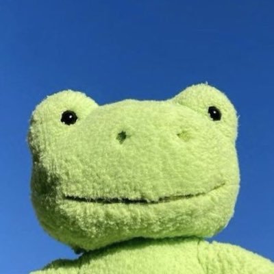 ownmybook_'s profile picture. 쓸모를 증명하라고 말하는 세계에 저항하려고