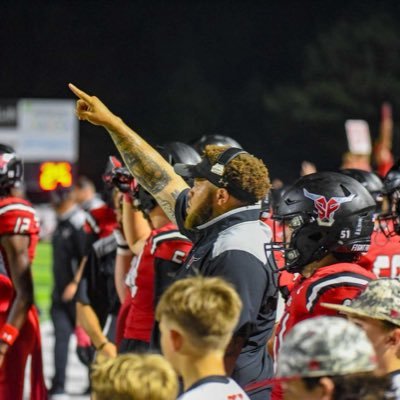 Coach_JHolloway's profile picture. Spanish Fort Toros⚫️🔴🤘🏽 Samford University ‘17.