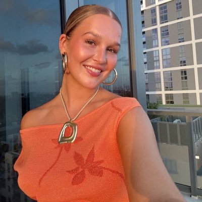 Michelle_jjack's profile picture. Do something today that your future self will thank you for. 💫 Thriving | Spontaneous Adventure. #AmericanFirst 🇺🇸